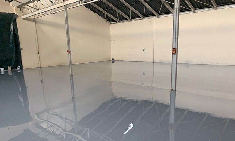 Industrial floor coating applicators