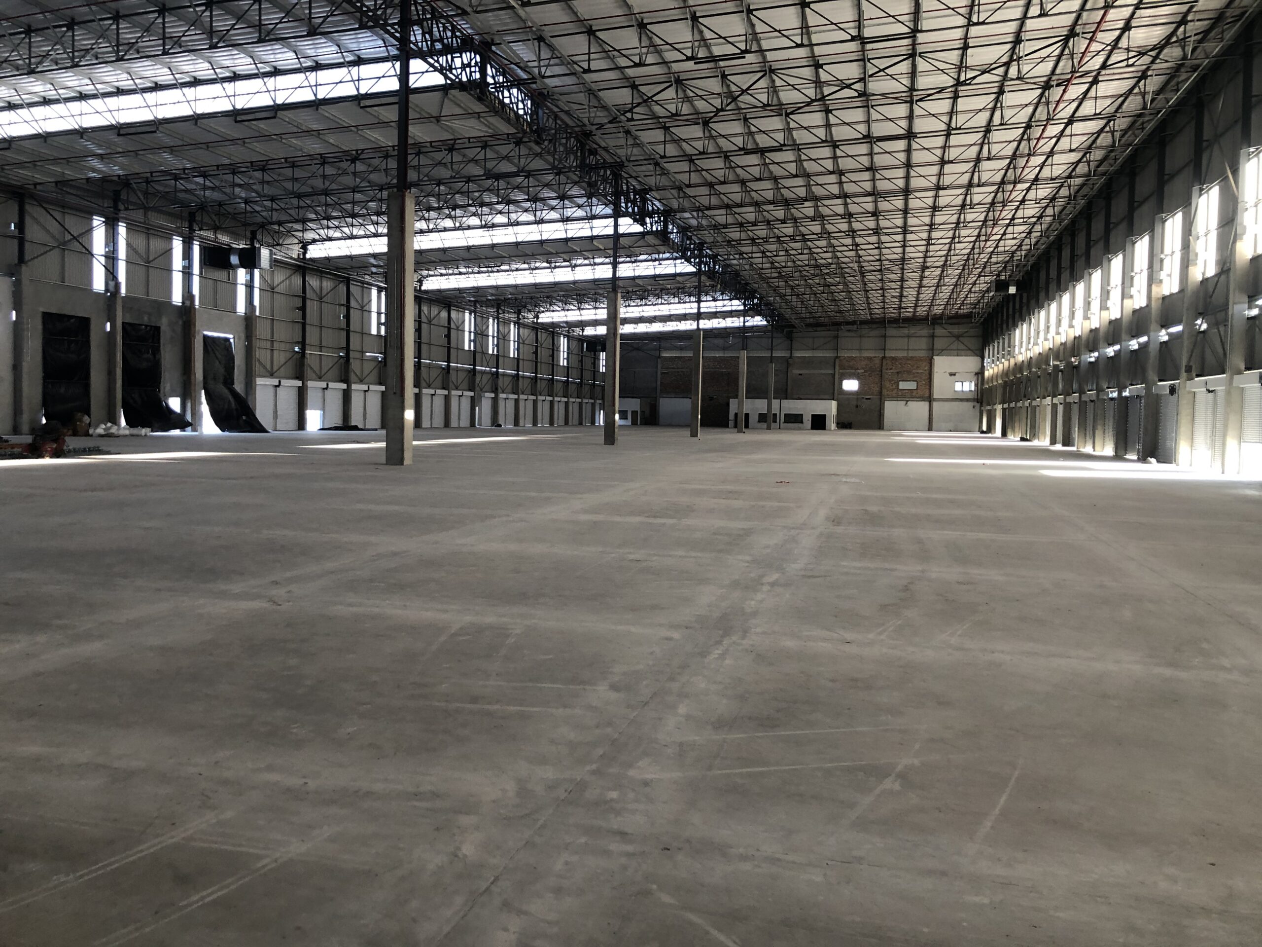 Concrete Laser Flooring installs 8000m2 concrete floor at distribution centre